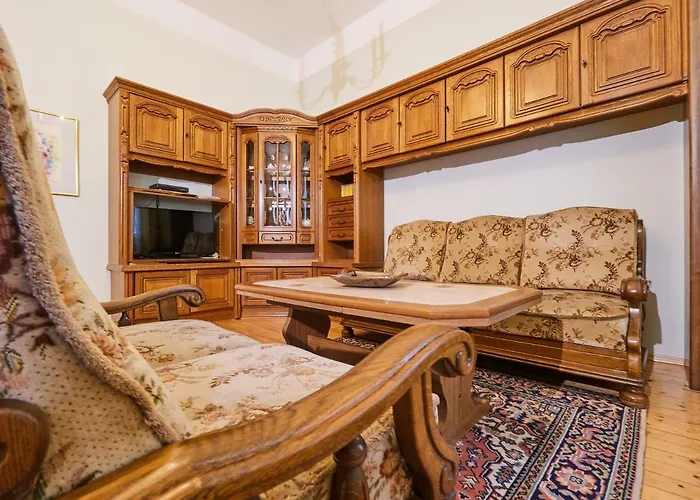 Ferienhaus Krieglach * كريغلاتش